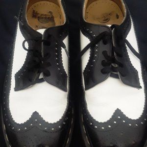 Vintage Dr. Martens Brogue Wingtip Oxfords